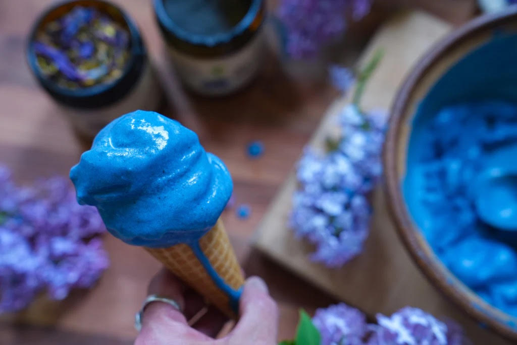 Anima Mundi BUTTERFLY PEA FLOWER POWDER ZMRZLINA ICE CREAM BW APOTHECARY BLUE LOTUS MODRY SEN VANILKA  MODRY LOTUS KOKOSOVE MLEKO 01 03